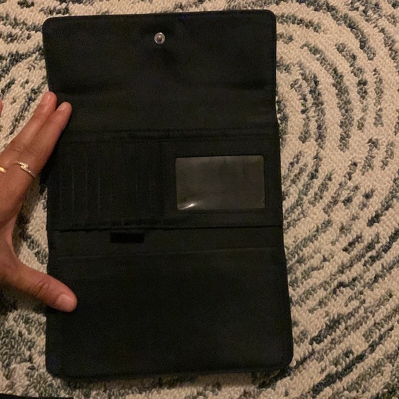 Tommy Hilfigher wallet with card insert. - Picture 4 of 7